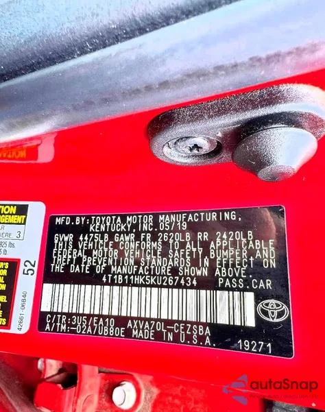 2019 Toyota Camry L z USA, uszkodzony, nr VIN 4T1B11HK5KU267434